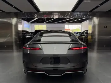 2023 Avatr 12 с пробегом 32 000 км