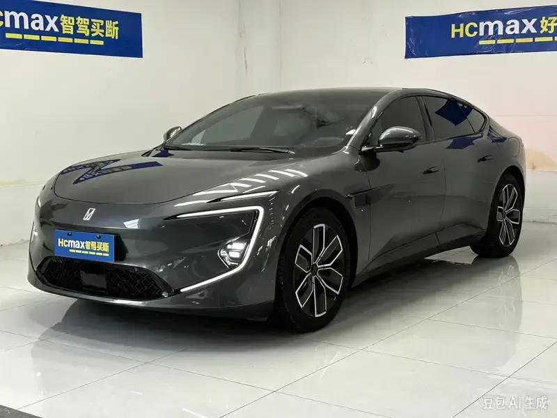 2025 Avatr 12 с пробегом 21 000 км