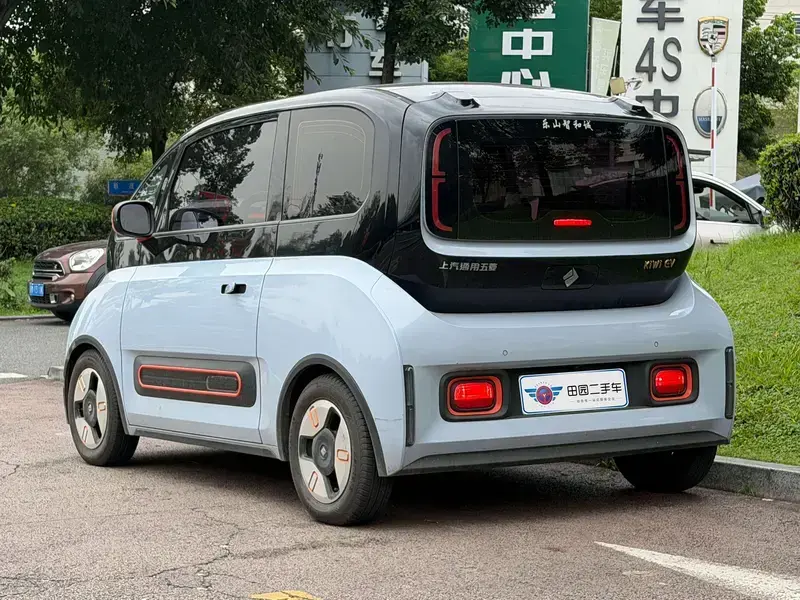 2022 Baojun Kiwi EV с пробегом 53 000 км