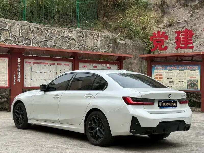 2025 BMW 3 серии с пробегом 43 000 км