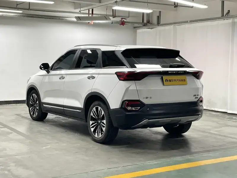 2021 Bestune T77 с пробегом 20 200 км