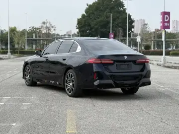 2024 BMW 5 серии с пробегом 22 000 км