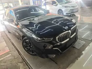 2024 BMW 5 серии с пробегом 34 000 км