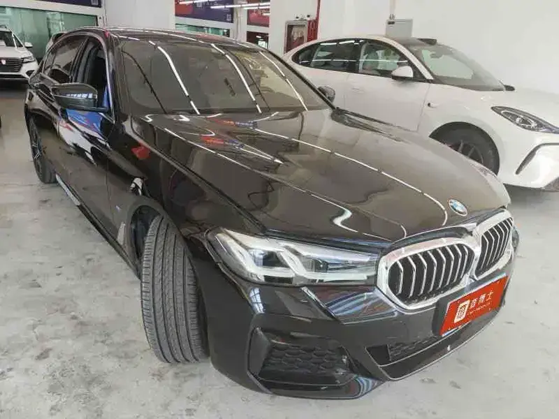 2023 BMW 5 серии с пробегом 21 000 км