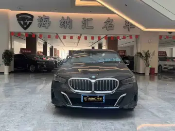 2024 BMW 5 серии с пробегом 22 000 км