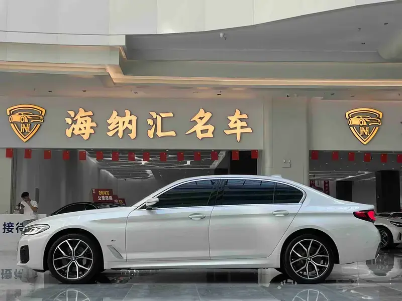 2023 BMW 5 серии с пробегом 38 000 км
