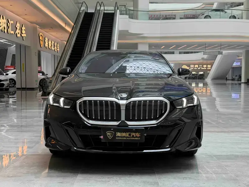 2024 BMW 5 серии с пробегом 34 000 км