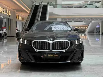 2024 BMW 5 серии с пробегом 34 000 км