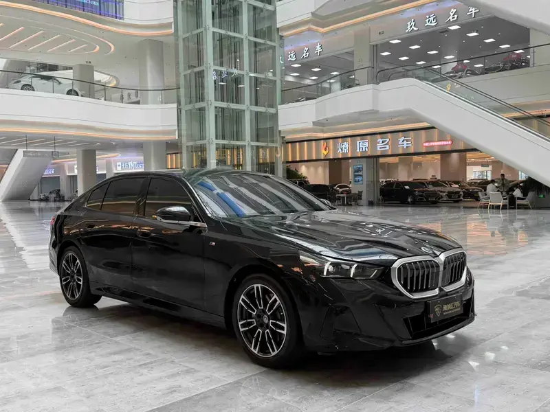 2024 BMW 5 серии с пробегом 34 000 км