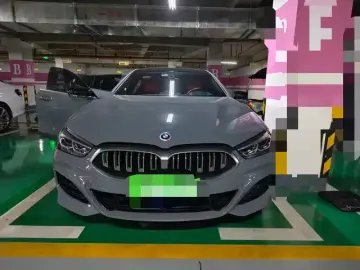 2022 BMW 8 серии с пробегом 11 000 км