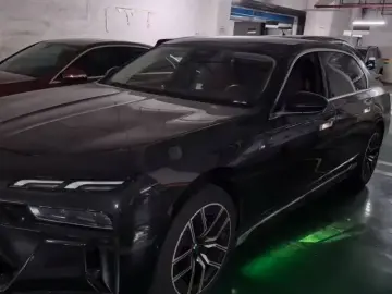 2023 BMW 7 серии с пробегом 26 000 км