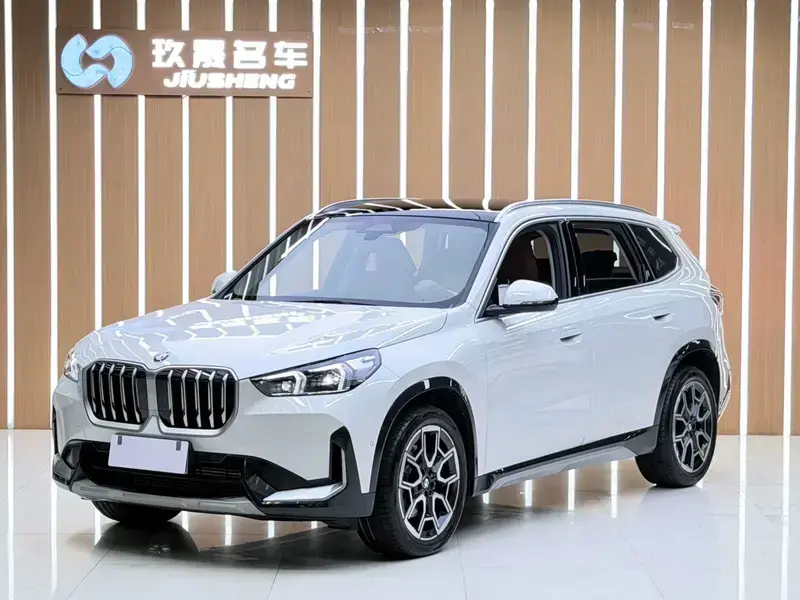 2025 BMW X1 с пробегом 10 100 км