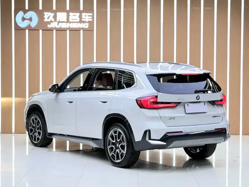 2025 BMW X1 с пробегом 10 100 км