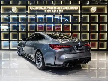 2024 BMW M4 с пробегом 12 000 км