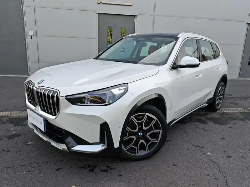 2023 BMW X1 с пробегом 13 700 км