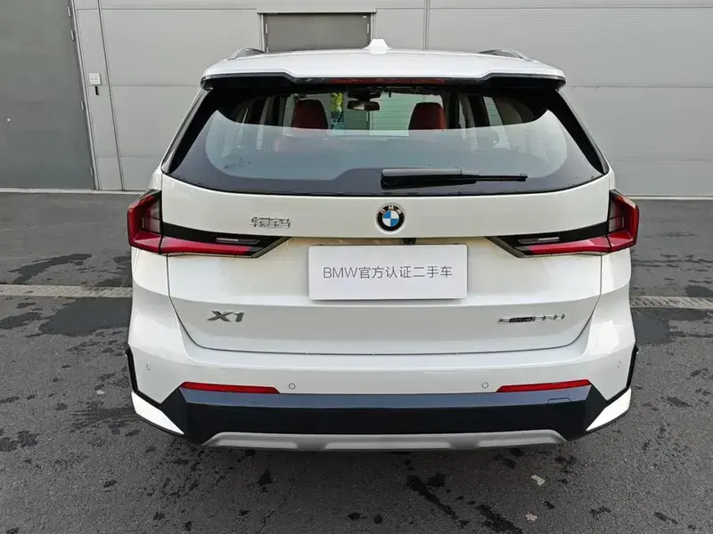 2023 BMW X1 с пробегом 13 700 км