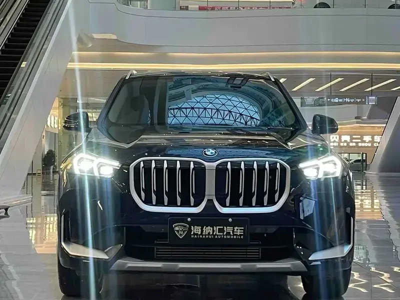 2025 BMW X1 с пробегом 9 000 км
