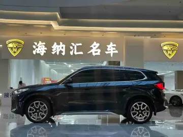 2025 BMW X1 с пробегом 9 000 км