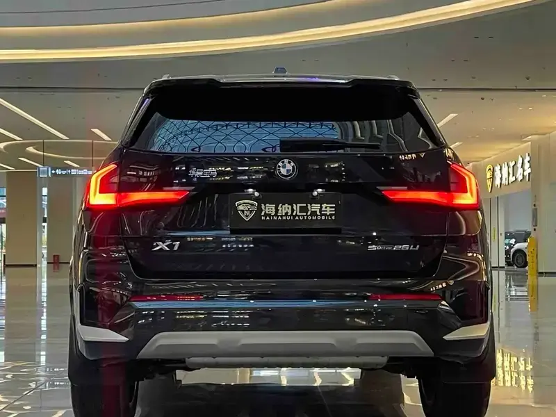 2025 BMW X1 с пробегом 9 000 км
