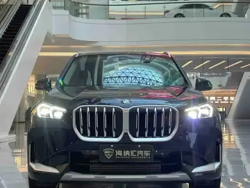 2025 BMW X1 с пробегом 19 000 км