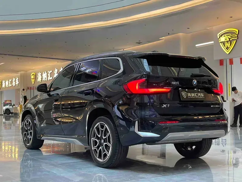 2025 BMW X1 с пробегом 19 000 км