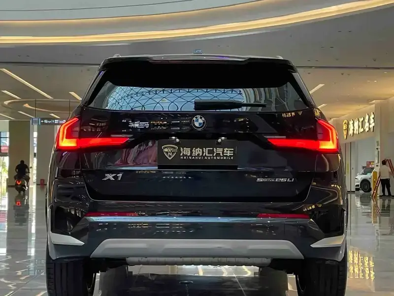 2025 BMW X1 с пробегом 19 000 км