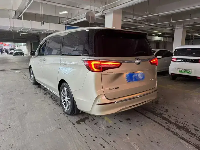 2023 Buick GL8 с пробегом 93 000 км