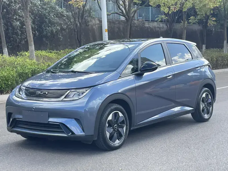 2024 BYD Dolphin с пробегом 31 000 км