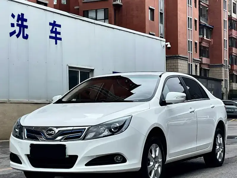2017 BYD E5 с пробегом 90 000 км