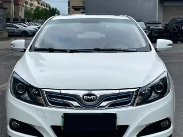 2017 BYD E5 с пробегом 90 000 км
