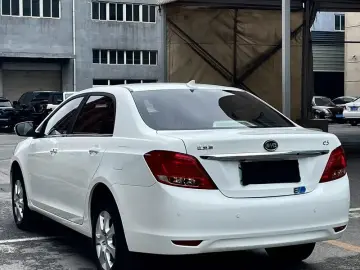 2017 BYD E5 с пробегом 90 000 км