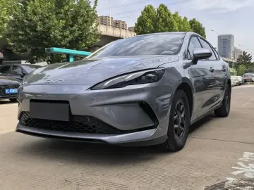 2025 BYD Seal 05 с пробегом 18 600 км