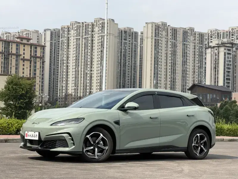 2025 BYD Seal 06 GT с пробегом 15 000 км