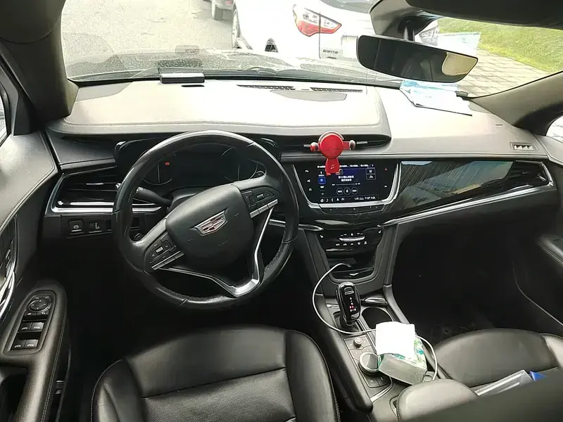 2020 Cadillac XT6 с пробегом 87 100 км
