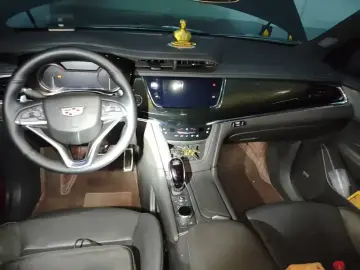2022 Cadillac XT6 с пробегом 31 700 км