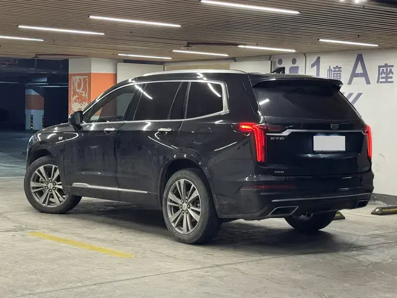 2021 Cadillac XT6 с пробегом 117 000 км