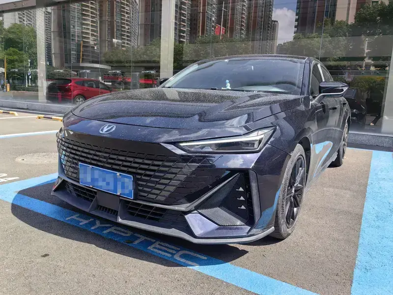 2022 Changan UNI-V с пробегом 26 000 км