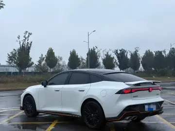 2025 Changan UNI-V с пробегом 10 000 км