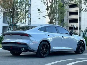 2022 Changan UNI-V с пробегом 39 000 км