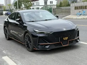 2022 Changan UNI-V с пробегом 40 000 км