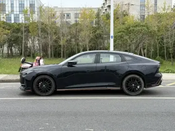 2022 Changan UNI-V с пробегом 40 000 км