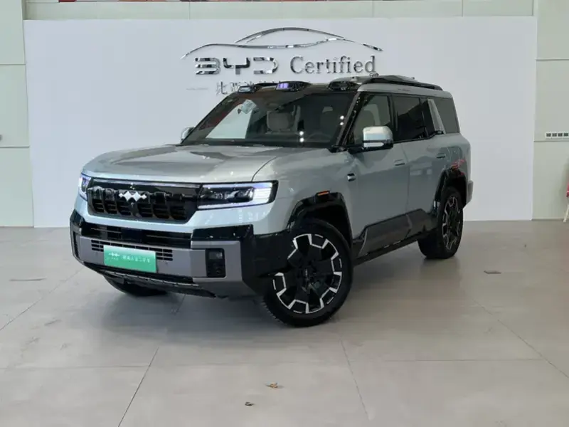 2025 BYD FangChengBao Leopard 8 с пробегом 2 000 км