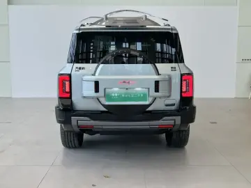 2025 BYD FangChengBao Leopard 8 с пробегом 2 000 км