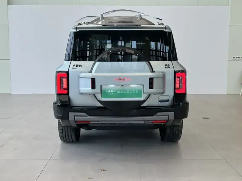 2025 BYD FangChengBao Leopard 8 с пробегом 2 000 км