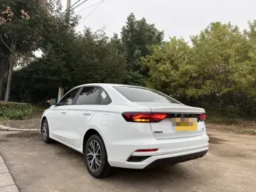2023 Geely Emgrand с пробегом 39 900 км