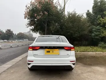 2023 Geely Emgrand с пробегом 39 900 км
