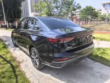 2022 Geely Emgrand с пробегом 42 000 км