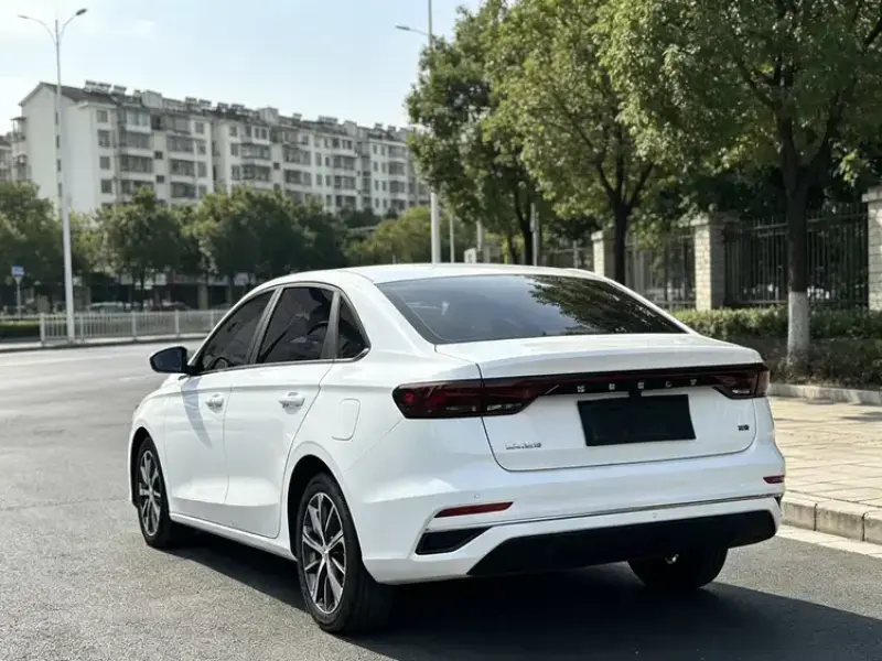 2022 Geely Emgrand с пробегом 43 000 км