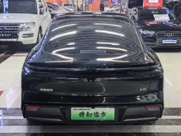 2024 Geely Galaxy E8 с пробегом 34 000 км