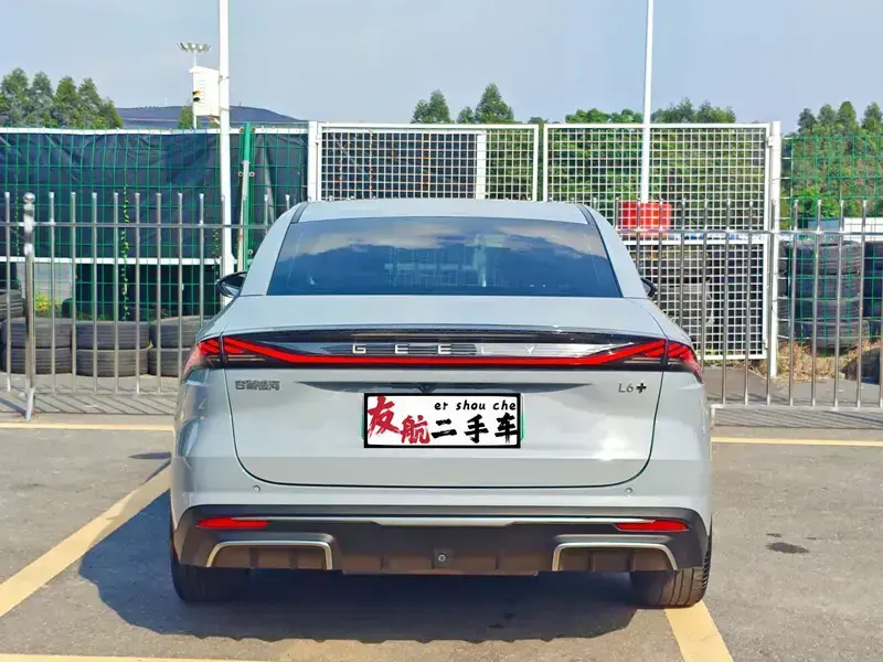 2024 Geely Galaxy L6 с пробегом 66 000 км